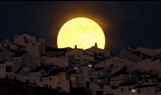 Huge “Supermoon” Lights Up the Sky (Video)
