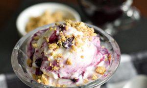 Recipe: Blueberry Graham Frozen Greek Yogurt
