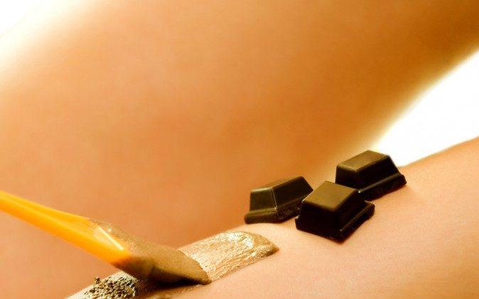 Dark Chocolate Found to Enhance Blood Flow to Legs 