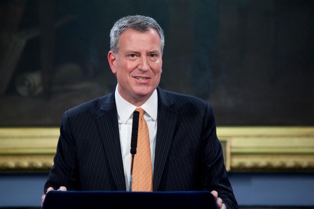 NYC Mayor Says Comcast-Time Warner Merger Disconnects the Disadvantaged