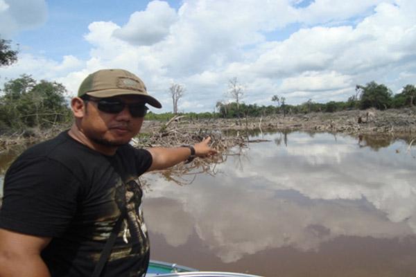 Rivers Too Polluted for Drinking in Indonesia
