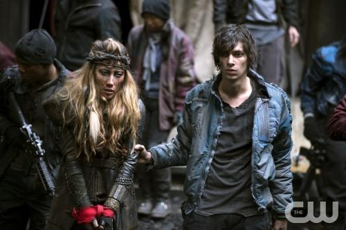 The 100 Season 2 Spoilers: New Crush for Jasper; Kane’s Authority Challenged (+Premiere Date)