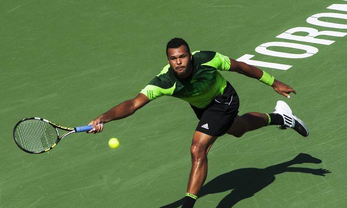 Tsonga Overpowers Federer to Take Rogers Cup