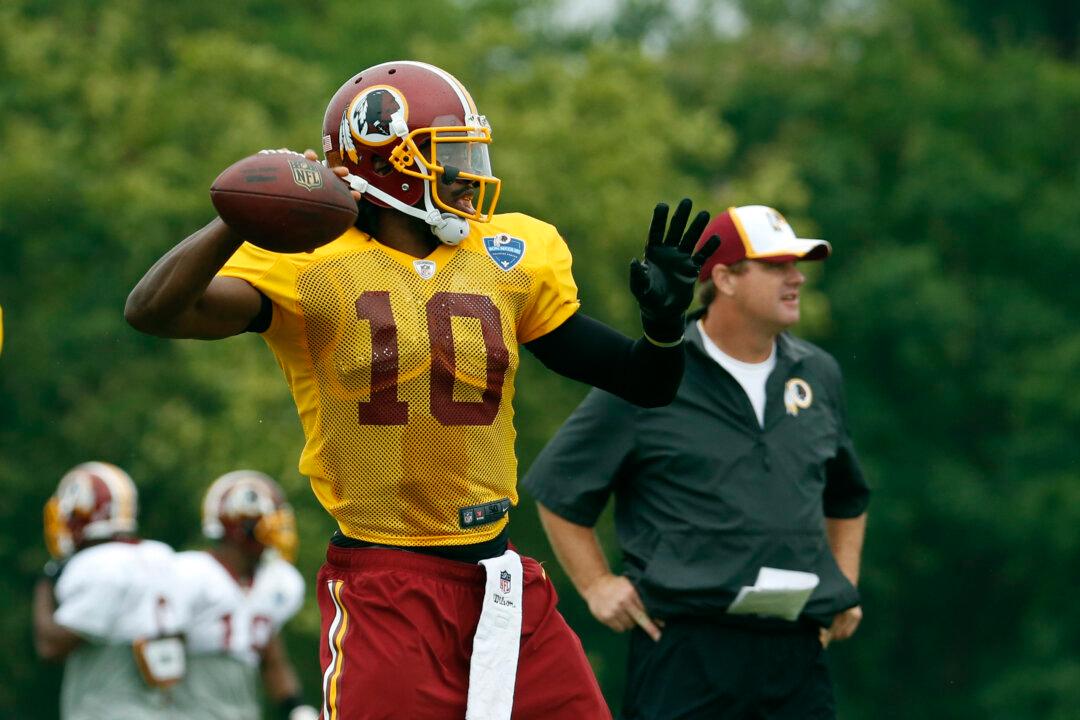RG3 Rumors: Robert Griffin III ‘Alienating’ Washington Redskins Teammates, Report Claims