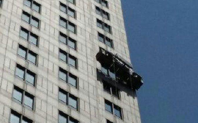 Window Washers Saved in Dramatic 21st Floor Rescue