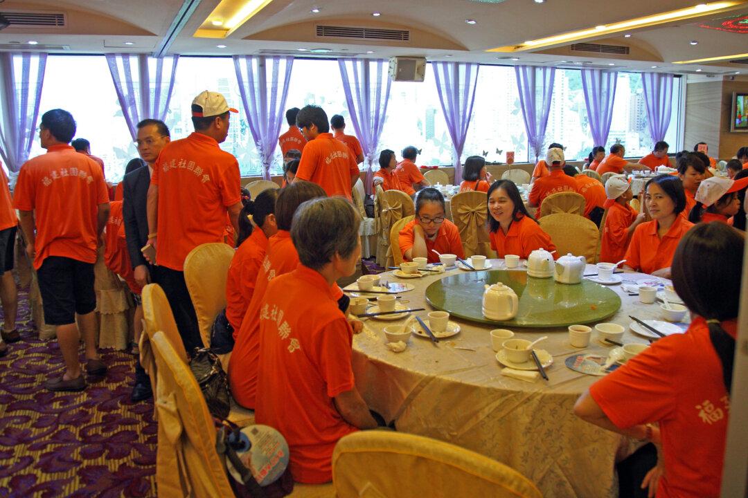 Pro-Beijing March Brings Hong Kong’s CCP Supporters Out of Hiding