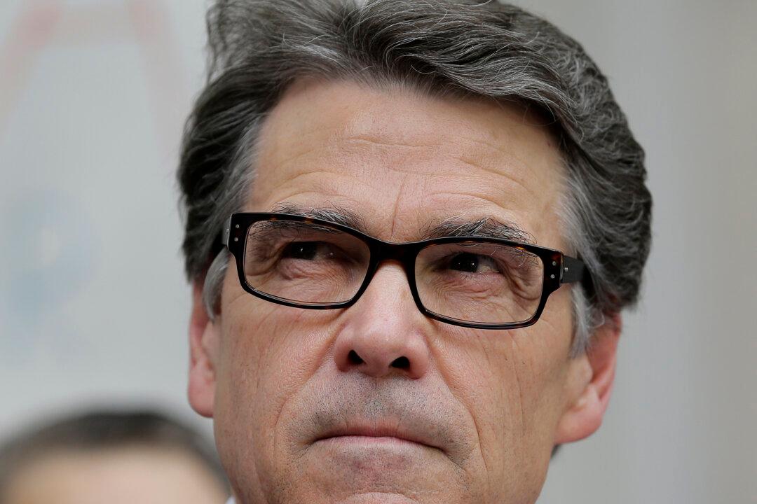 ISIS in US? Texas Rick Perry Says Islamic State May Have Crossed American Border