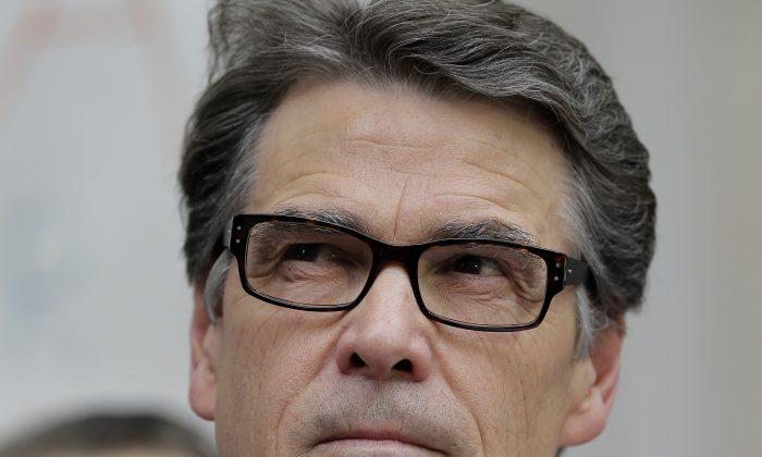 ISIS in US? Texas Rick Perry Says Islamic State May Have Crossed American Border