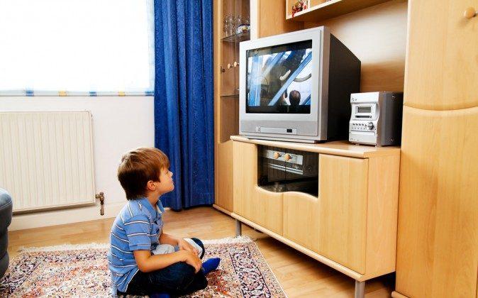 Raising Children on TV Disrupts Their Ability to Pay Attention and Learn