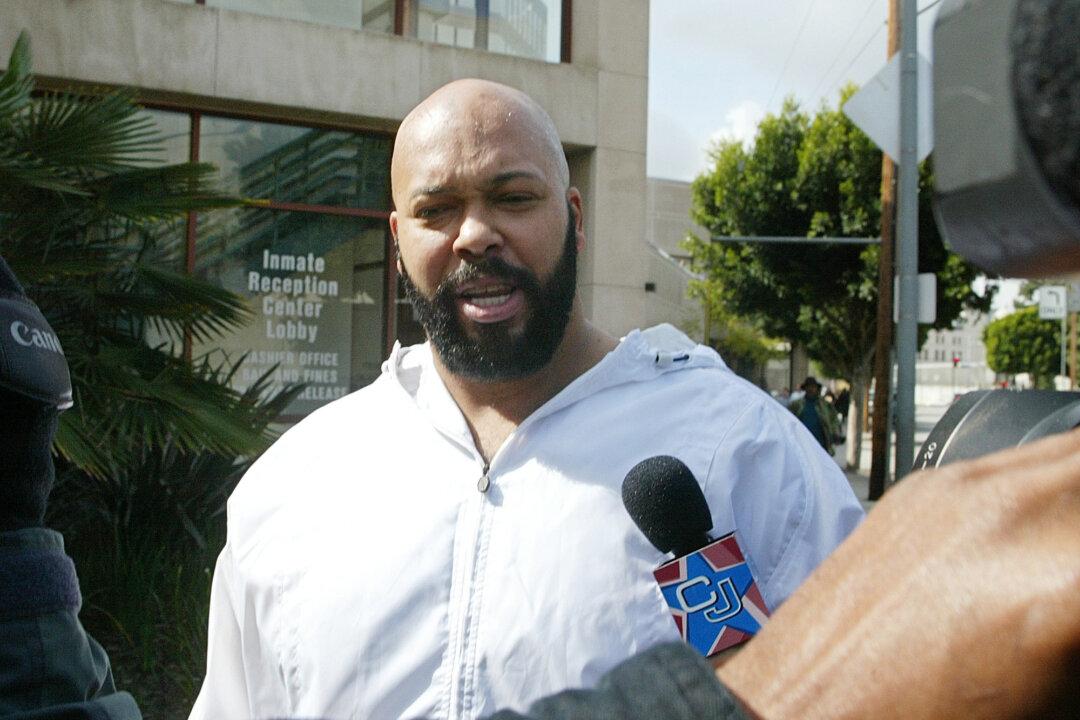 Suge Knight Died Hoax: ‘Stabbed to Death in Hospital While Recovering from Gunshot Wounds’ is Fake