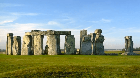 Scientists Look for Clues Underneath Stonehenge (Video)