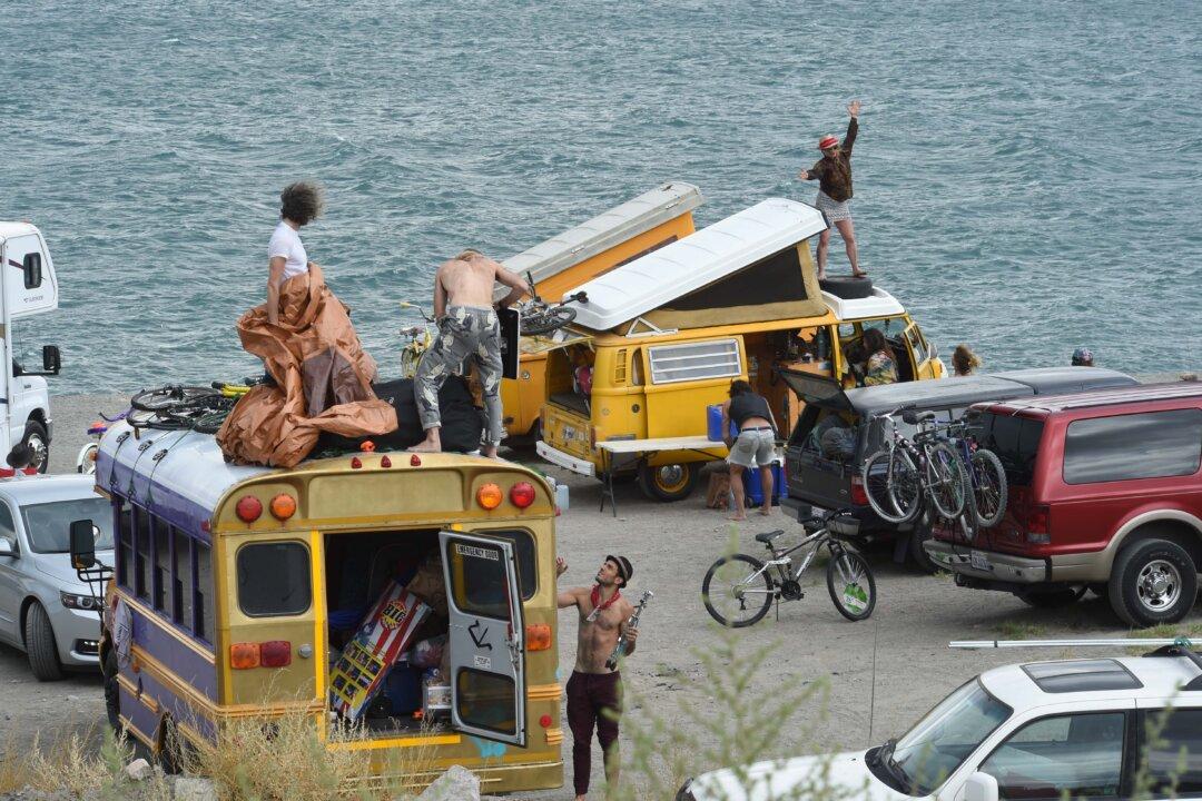 Burning Man Photos 2014: Mass Exodus on Monday