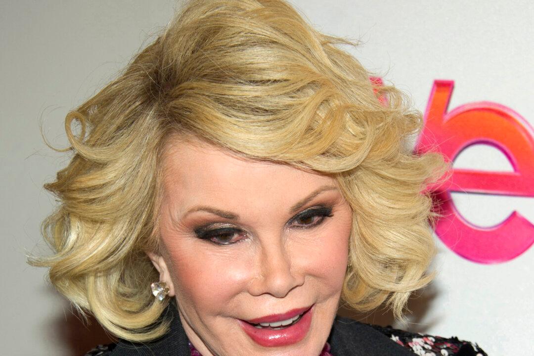 Joan Rivers Israel-Palestine Quote: ‘Palestinians Deserve to Die’ Comments Panned On Twitter After Her Death