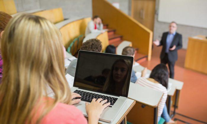 Using Laptops for Note-Taking Impedes Learning, Study Shows