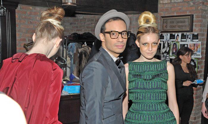 Protestors to Rally During Celebrity Designer Victor dE Souza’s Horse Carriage-Drawn Fashion Show