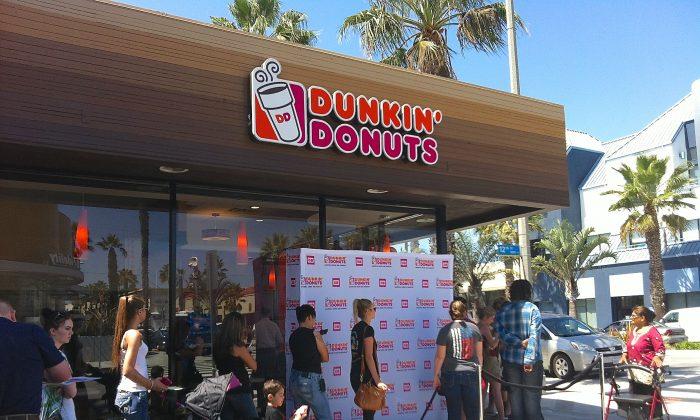 Californians Line Up for Dunkin' Donuts 