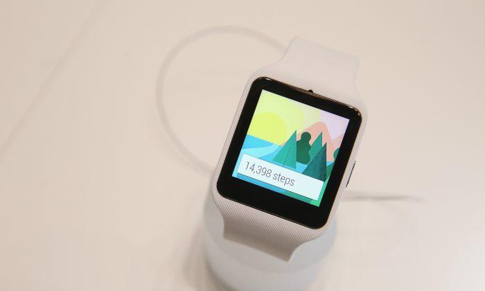 Sony SmartWatch 3 and SmartBand Release Date, Price: Sony Re-enters the ‘Wearable’ Fray With Android Wear Products