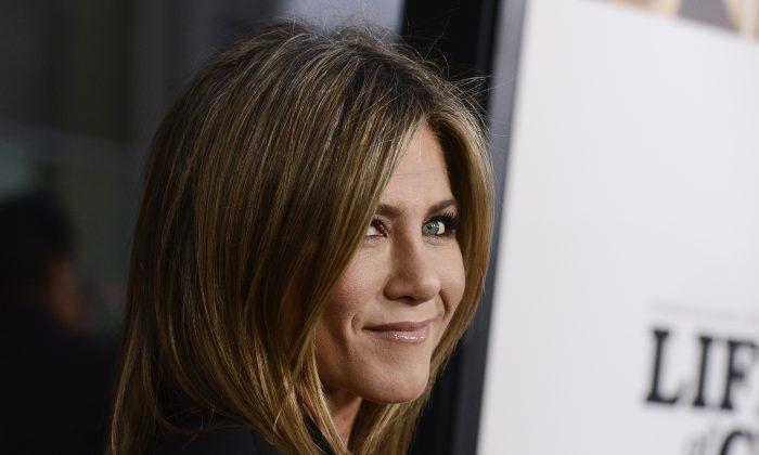 Jennifer Aniston Pregnant? Report Claims ‘Friends’ Star Has Baby Bump