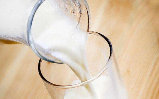 5 Reasons to Skip the Skim Milk