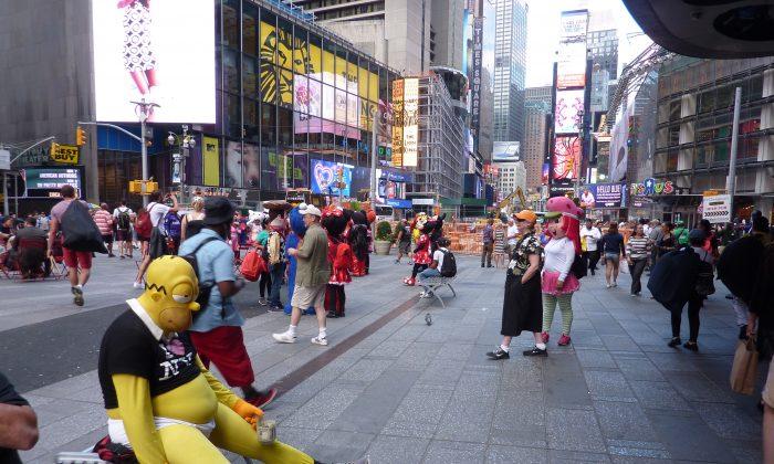 Which Elmo Are You? New Bill to Identify Times Square Costumed Characters