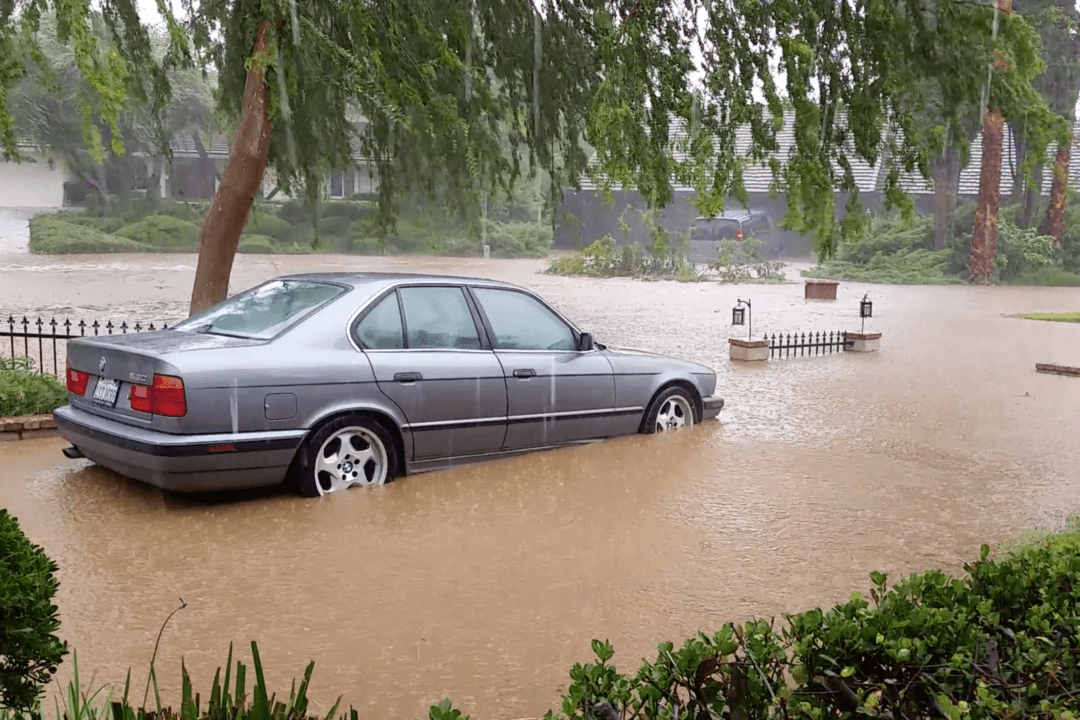 Hurricane Rains Bring Flash Flooding to So California