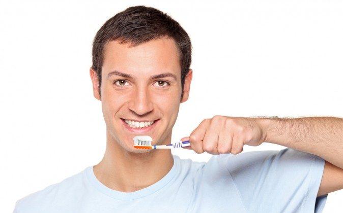 15 Other Ways to Use Toothpaste