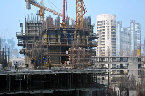 Retrofitting Mahindra Towers: ESCO Model Enables Energy Efficiency Savings in India