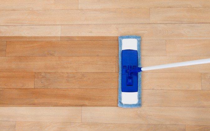 DIY: Natural Floor Cleaning 