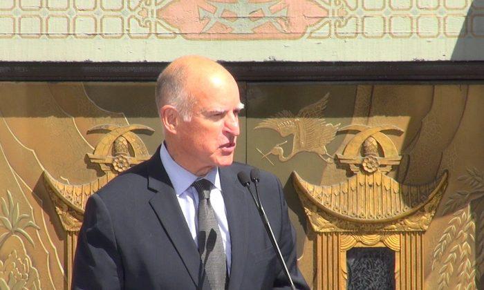 California Gov. Goes to Hollywood to Sign Tax Credit Bill