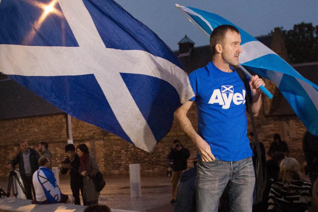Scotland Rigged Vote? Conspiracy Theories Include Bribes, Fixed Referendum