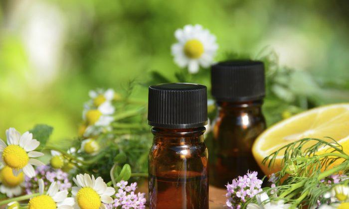 Using Essential Oils to Remedy Common Conditions