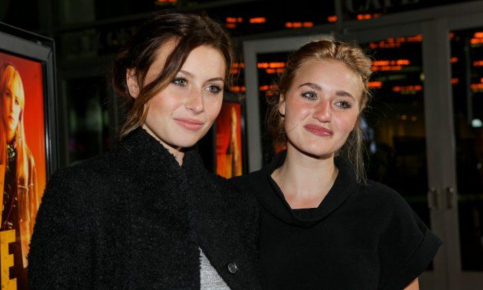 Michalka Sisters Photos: Pictures Allegedly of AJ Michalka and Aly Michalka From ‘78violet’ Circulate Online