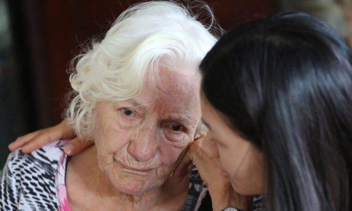 Families Affected by Early Alzheimer’s Seek Better Treatment