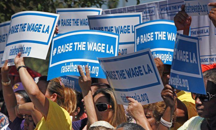 $15 Minimum Wage Goes into Effect for Small Businesses in LA