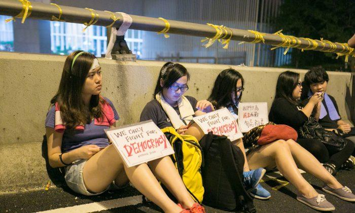 Students Underwhelmed by Hong Kong Chief Executive’s Speech