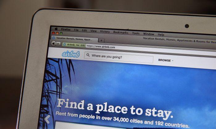 New York Landlord Says Tenants Turned 3-Bedroom Apartment into 10-Room Airbnb Hostel