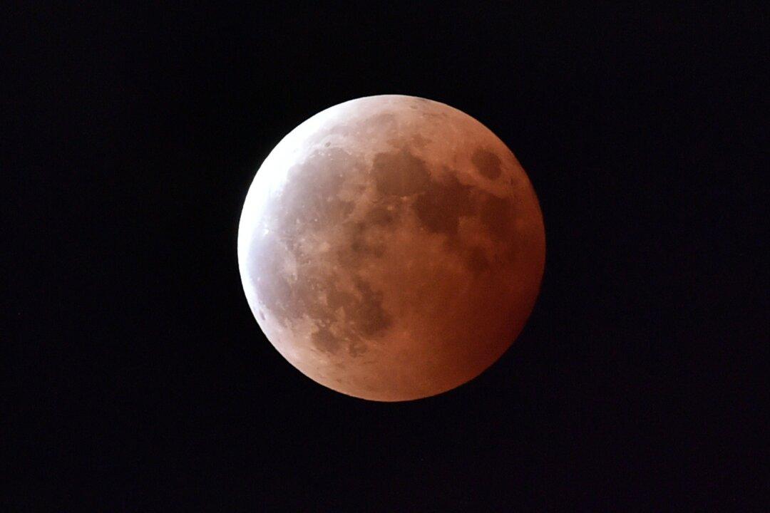 Blood Moon Live Stream, Time, Date: When is the Full Moon this Weekend?