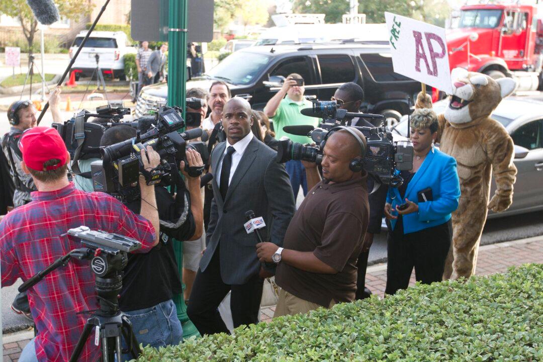 Minnesota Vikings’ Adrian Peterson Won’t Be Coming Back to the Field Any Time Soon