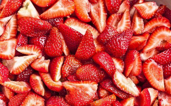 8 Juicy Reasons to Eat More Strawberries