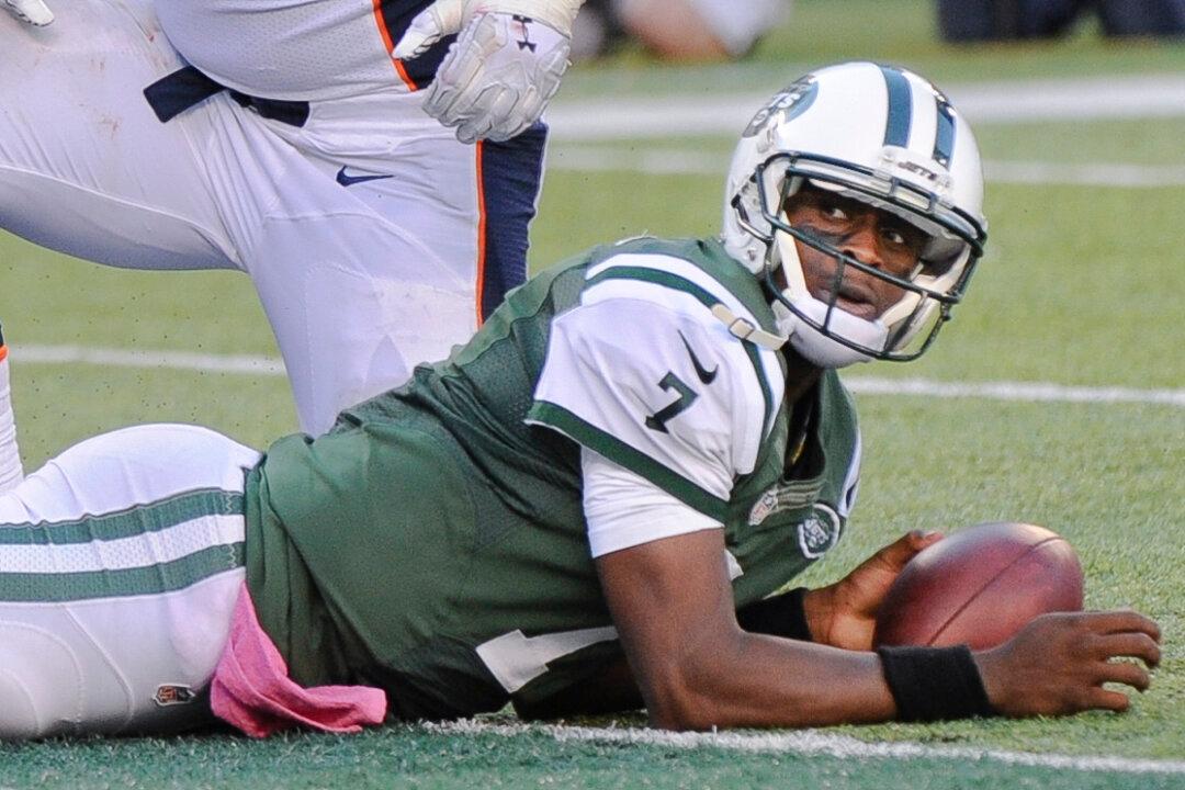 Jets Lose Again; Geno’s Late Pick-Six Seals Loss