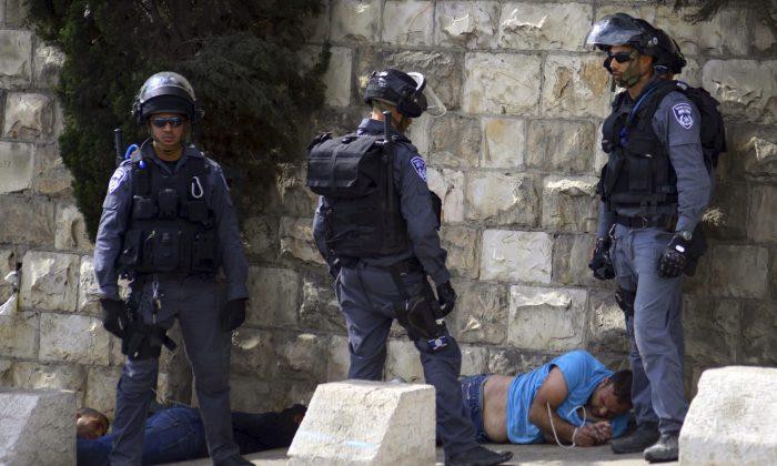 Palestinian Boy Shot Dead by Israeli Troops