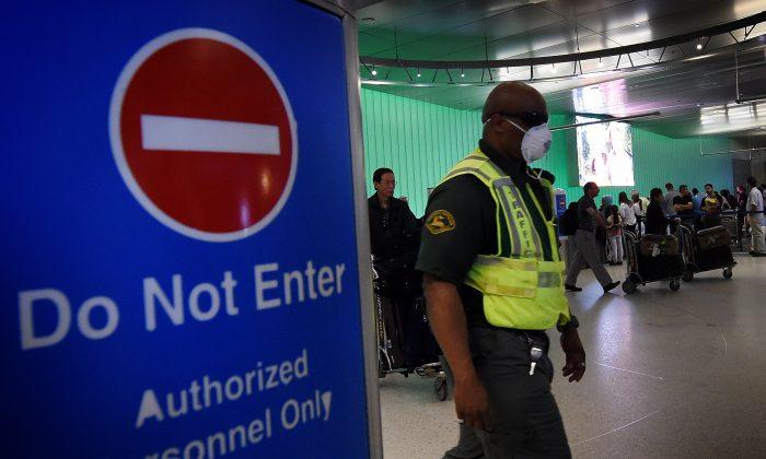 US Officials Won’t Restrict Travel From Ebola-Ravaged Countries