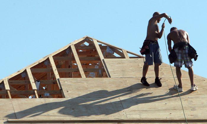 US Homebuilding Drops in May, but Pace Stronger Than in 2014