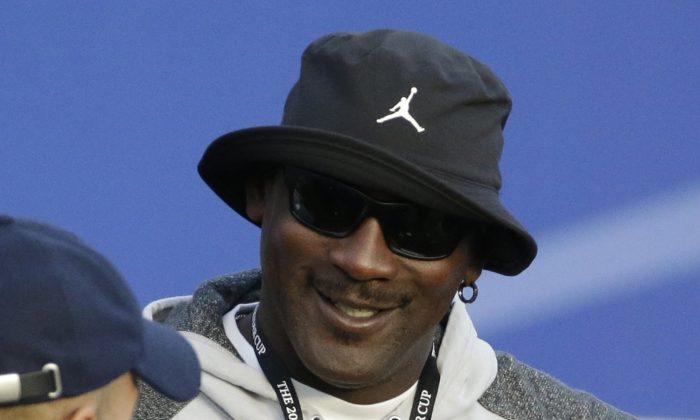 Michael Jordan Comeback? Will Suit Up, Play ‘For Charlotte Hornets’ Report is Totally Fake