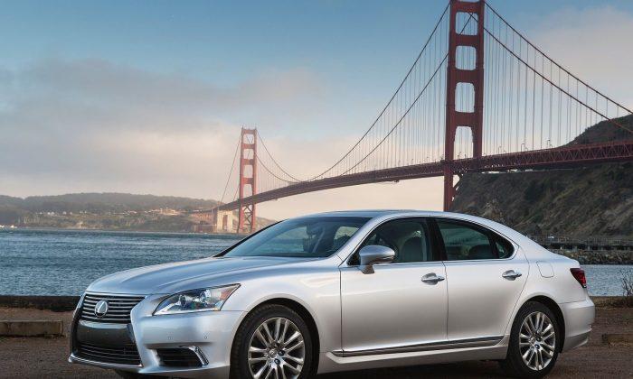 2014 Lexus LS 460 AWD: Better to Drive or Be Driven?