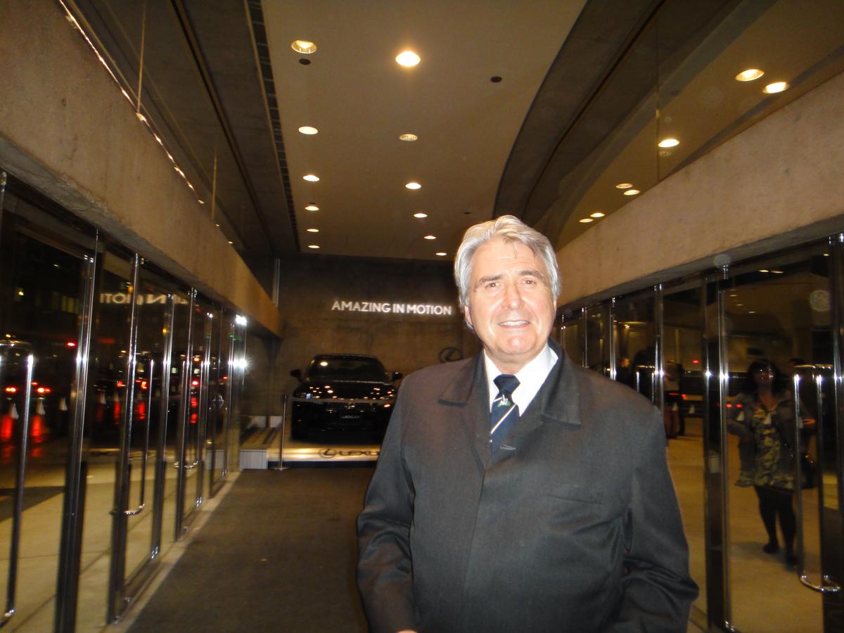 Toronto’s World Famous Conductor Intrigued by Shen Yun