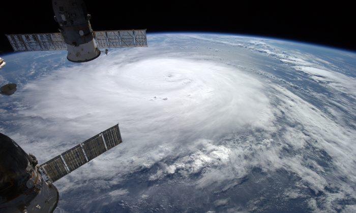 Hurricane Gonzalo Hits Bermuda: ‘To be struck twice by two different cyclones is unusual’