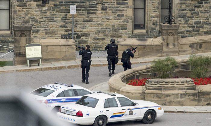 ISIS Behind Shooting in Canada? ISIS Twitter Account Shares Picture Allegedly Showing Some Parliament Hill Shooter