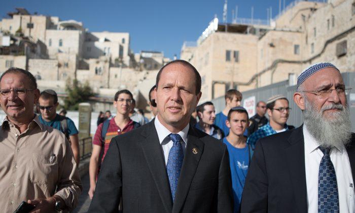Jerusalem Mayor Vows to Calm City