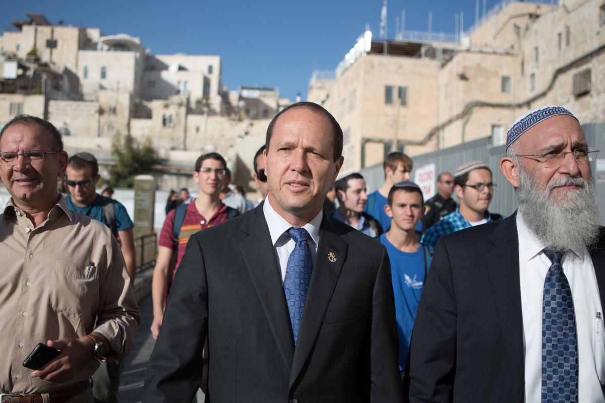 Jerusalem Mayor Vows to Calm City
